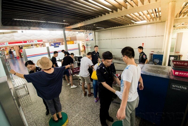 山西航空产业集团有限公司:暑运的温度(图)