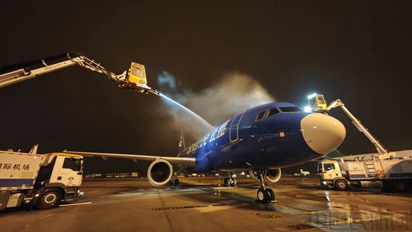 南昌机场对20日始发航班进行预除冰2