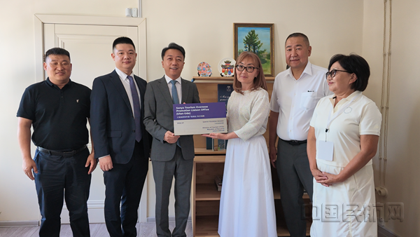 三亚机场与三亚市旅游发展局、俄罗斯布里亚特共和国旅游部开展座谈_副本
