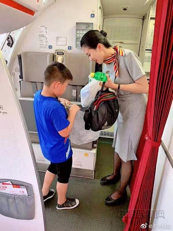 图八 无人陪伴儿童乘机02.jpg 图八 无人陪伴儿童乘机02.jpg