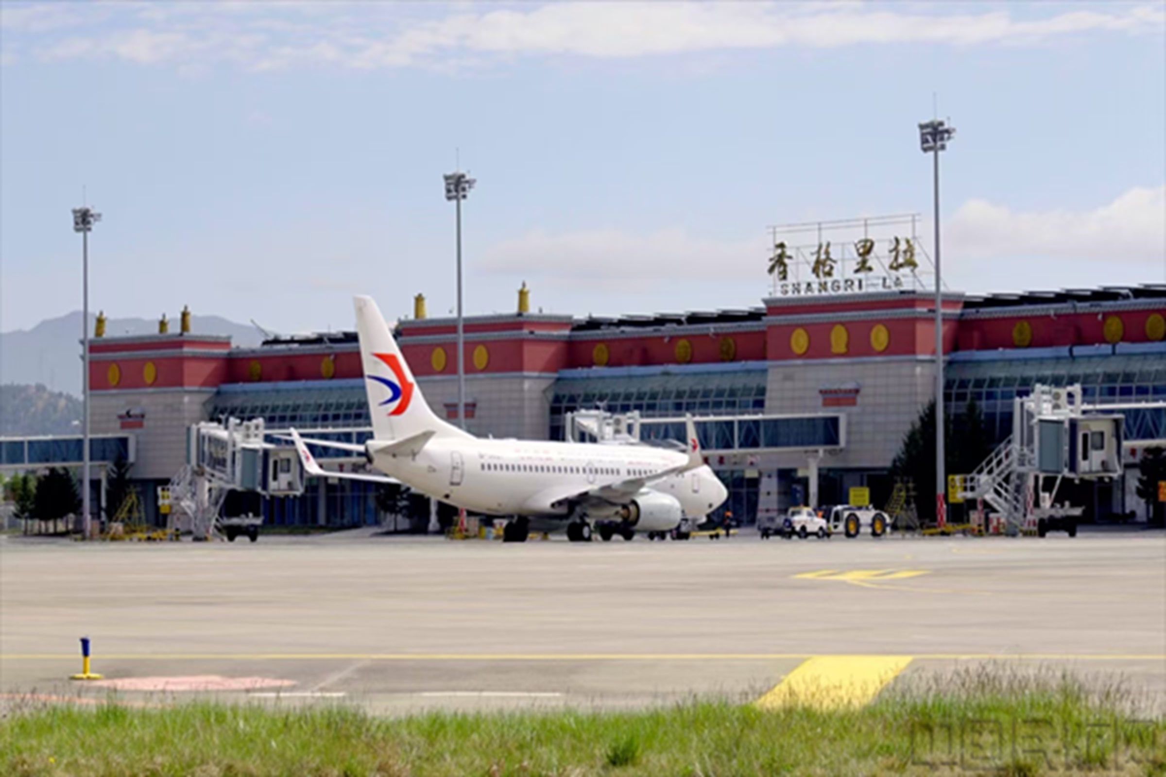 东航在香格里拉开通的航班-东航供图