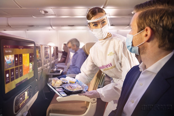 阿提哈德航空健康卫生大使提供餐食服务2.jpg