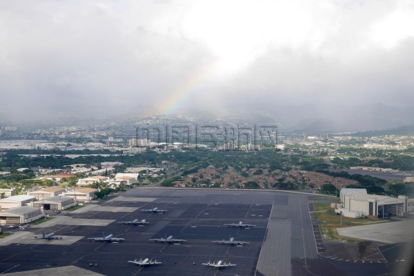 2015年1月18日，北京-夏威夷 夏威夷机场的彩虹（赵晓兵拍摄）