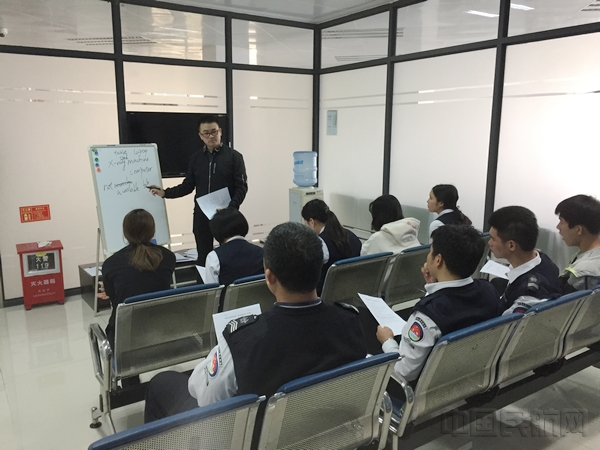 南航通航保障我国可燃冰试开采项目航空运输